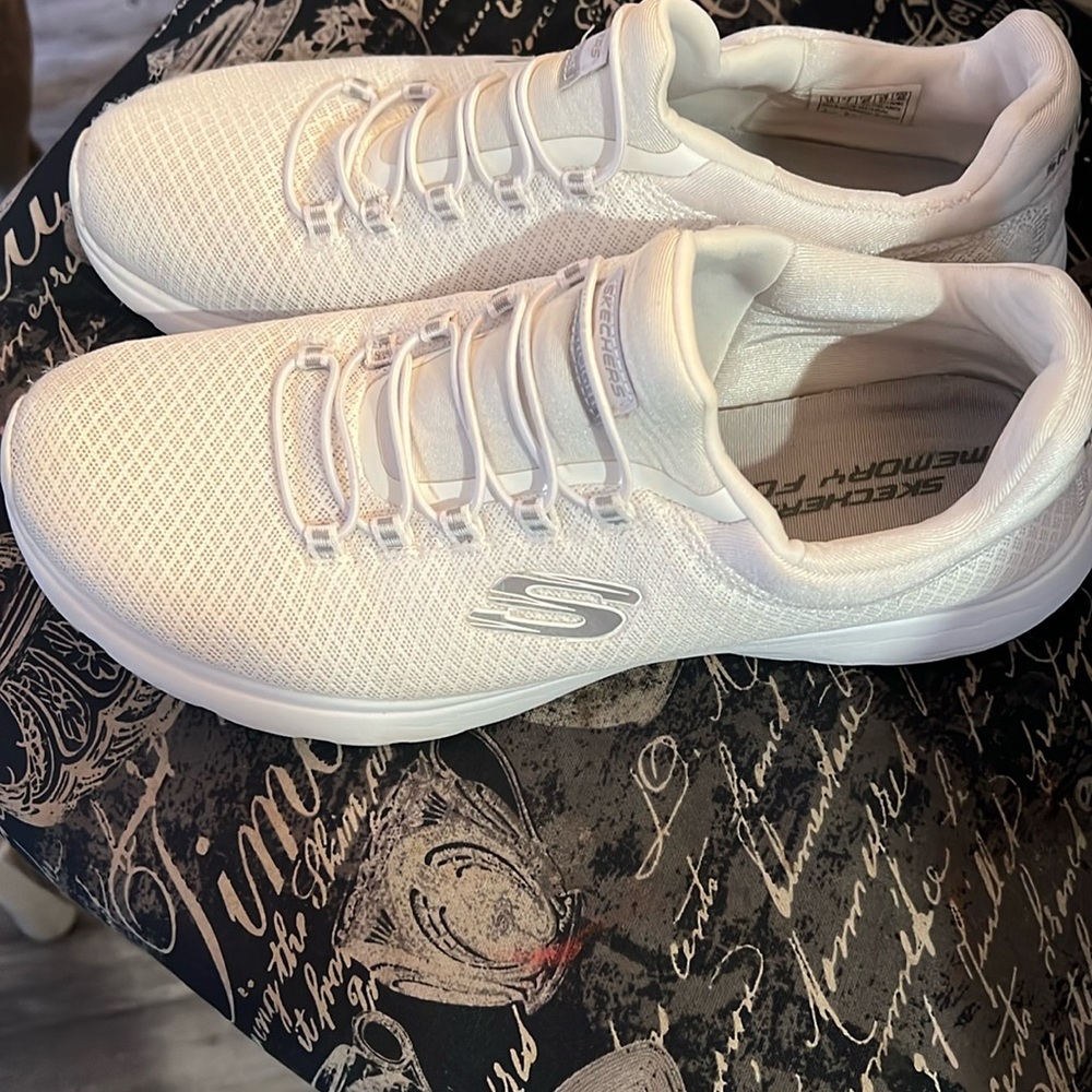Skechers, memory foam, lightweight size 10